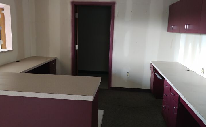Pictures of Office property located at 1800 Pine Hollow Rd, McKees Rocks, PA 15136 for lease - image #1