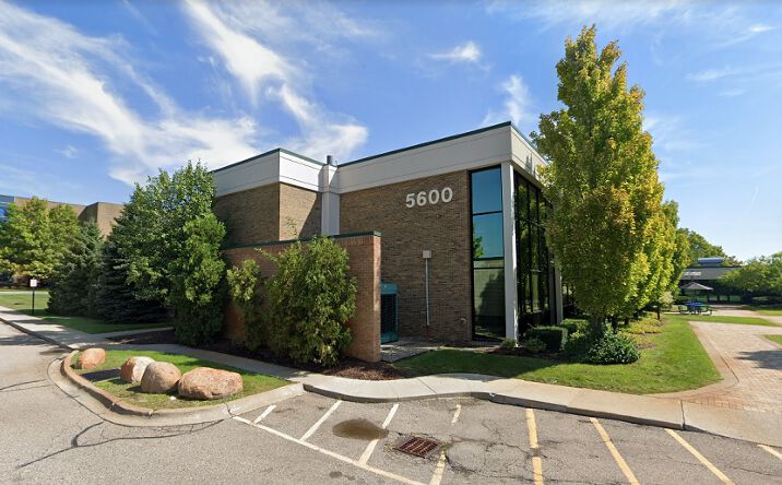 Pictures of Office property located at 5600 Crooks Rd Troy, Troy, MI 48098 for lease - image #1