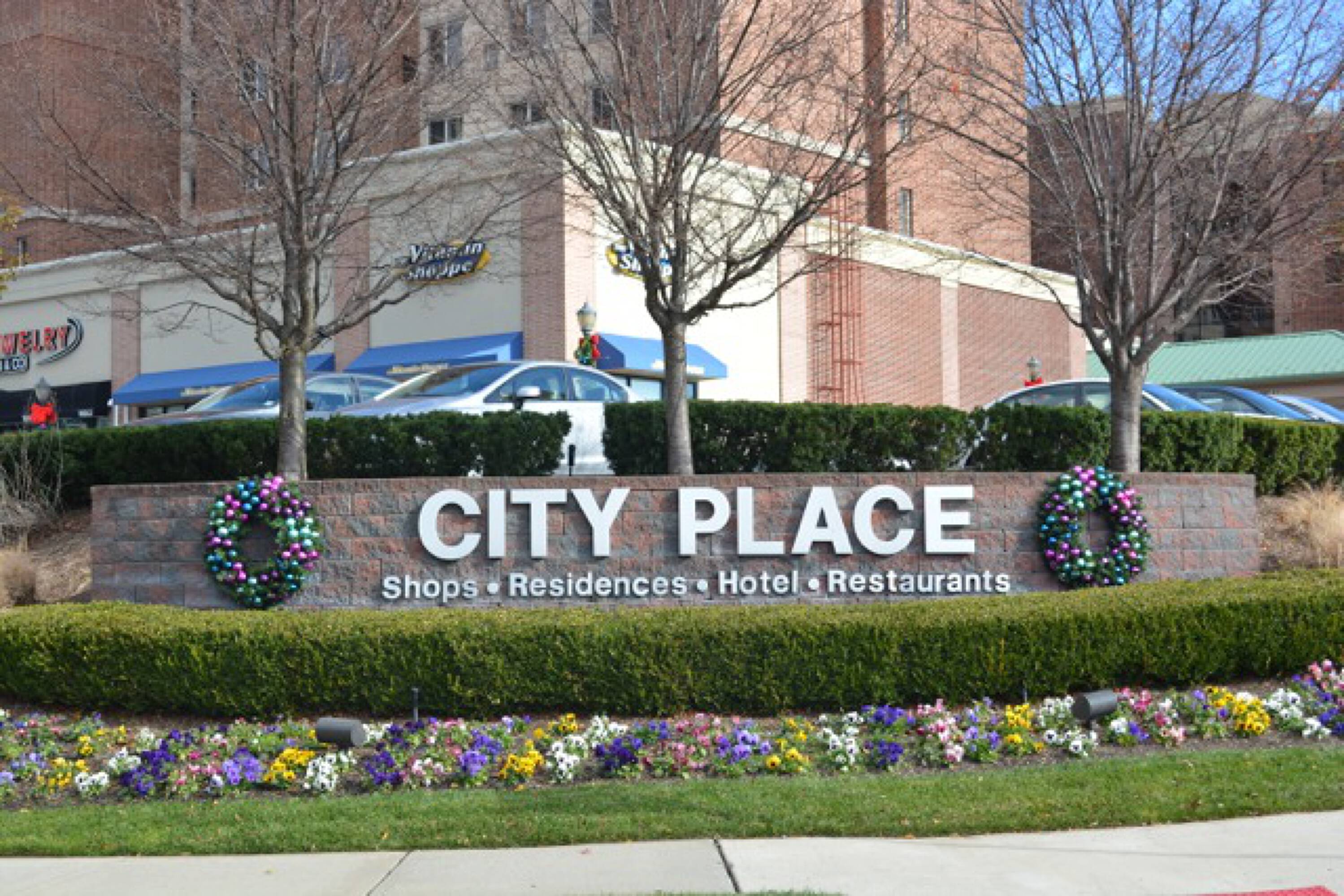 River Road & Road, Edgewater, NJ 07047