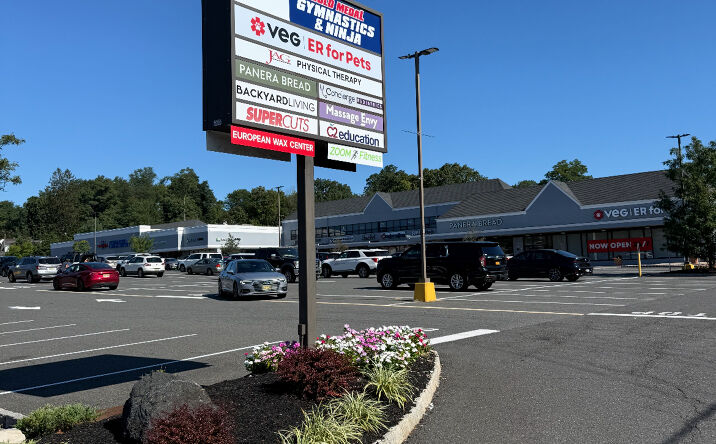 Pictures of Retail property located at 750 Morris Tpke, Millburn, NJ 07078 for lease - image #1