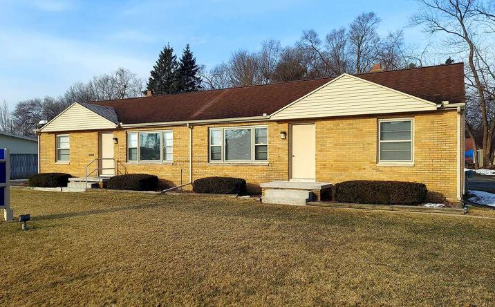 Pictures of Office property located at 5093 & 5095 E Brookfield Dr, East Lansing, MI 48823 for lease - image #1