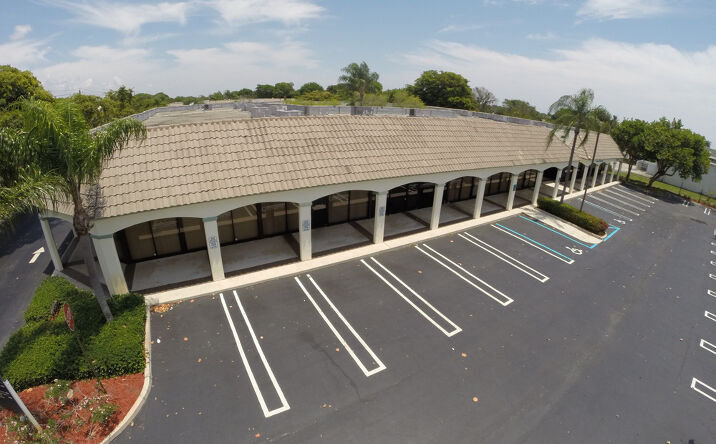 Pictures of Office property located at 4723-4733 W Atlantic Ave, Delray Beach, FL 33445 for lease - image #1
