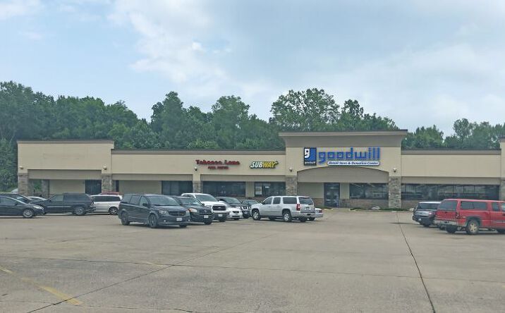 Pictures of Retail property located at 250 S Silver Springs Rd, Cape Girardeau, MO 63703 for sales - image #1