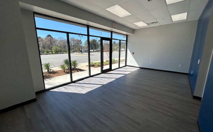 Pictures of Retail, Office, Restaurant property located at 3321 S Bowman Rd, Little Rock, AR 72211 for lease - image #1