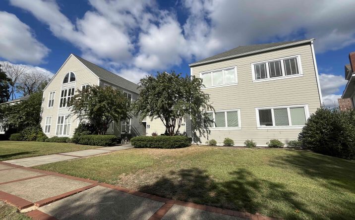 Pictures of Office property located at 2320 Highland Ave, Birmingham, AL 35205 for lease - image #1