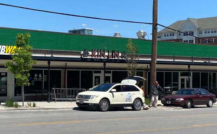 Pictures of Retail property located at 300-320 E 51ST Street, Kansas City, MO 64112 for lease - image #1