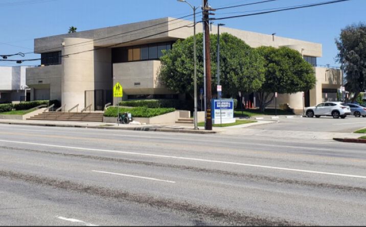 Pictures of Office property located at 10324 Balboa Boulevard, Granada Hills, CA 91344 for lease - image #1