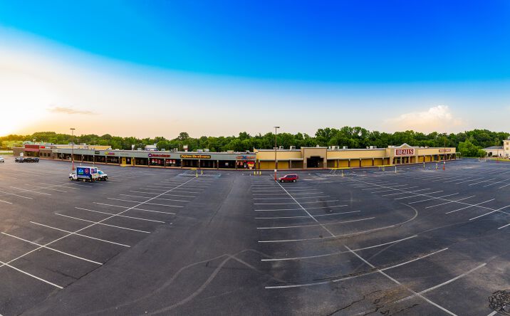 Pictures of Retail property located at 1111 E Tyler St, Athens, TX 75751 for lease - image #1
