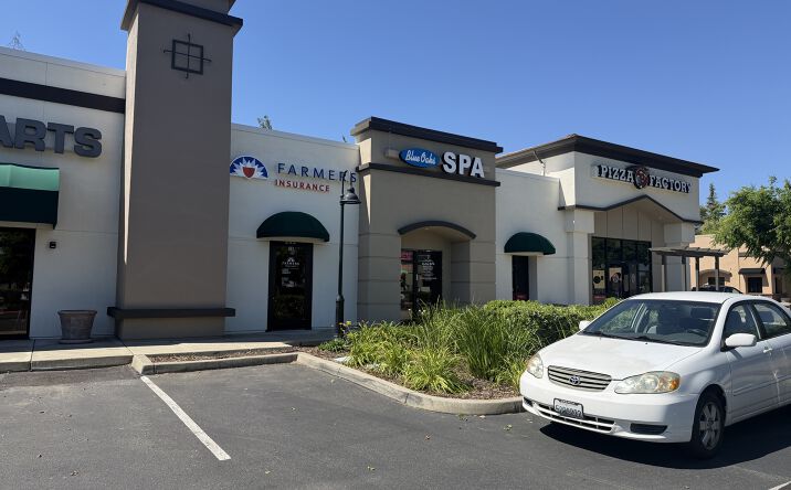 Pictures of Retail property located at 6661-6681 Blue Oaks Blvd, Rocklin, CA 95765 for lease - image #1