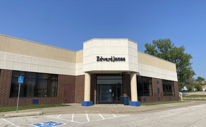 image of property at 4110 Center Point Rd NE Cedar Rapids, IA 52402