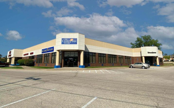 Pictures of Retail, Office property located at 4110 Center Point Rd NE, Cedar Rapids, IA 52402 for lease - image #1