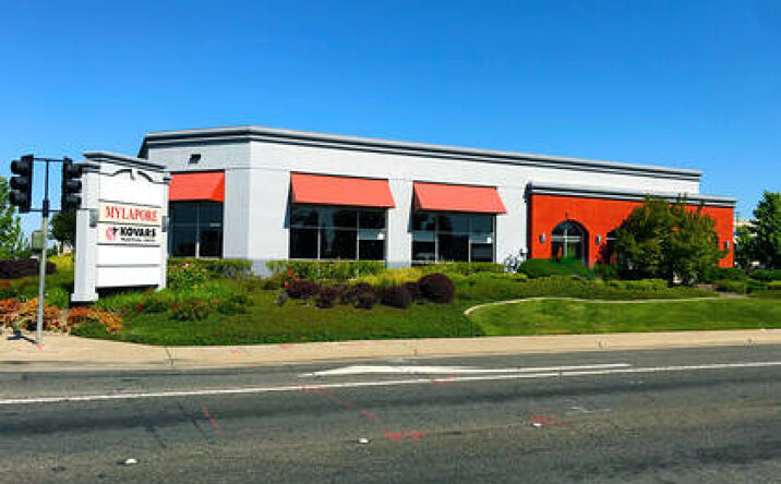 Pictures of Retail property located at 300 N Sunrise Ave, Roseville, CA 95661 for lease - image #1