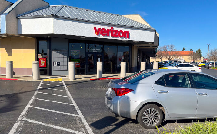 Pictures of Retail property located at 5051 Auburn Boulevard, Sacramento, CA 95841 for lease - image #1