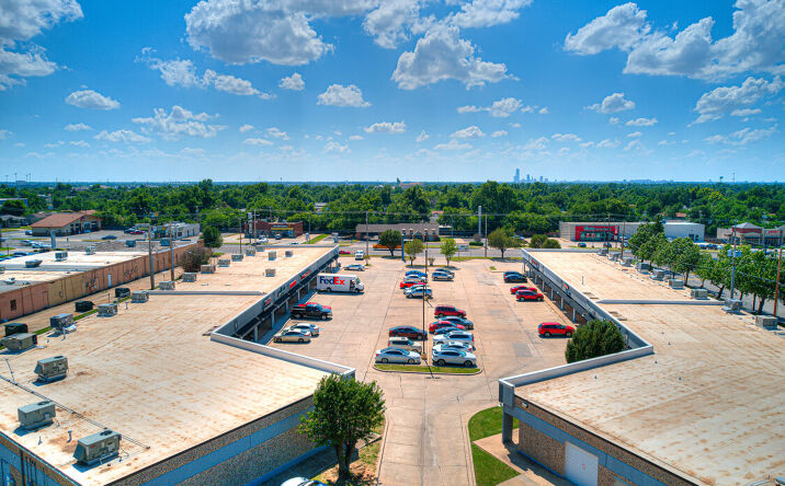 Pictures of Retail, Office, Restaurant property located at 1200 S Air Depot Blvd, Midwest City, OK 73110 for lease - image #1