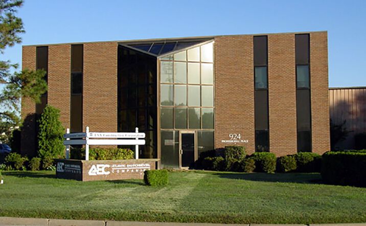 Pictures of Office property located at 924 Professional Pl, Chesapeake, VA 23320 for lease - image #1