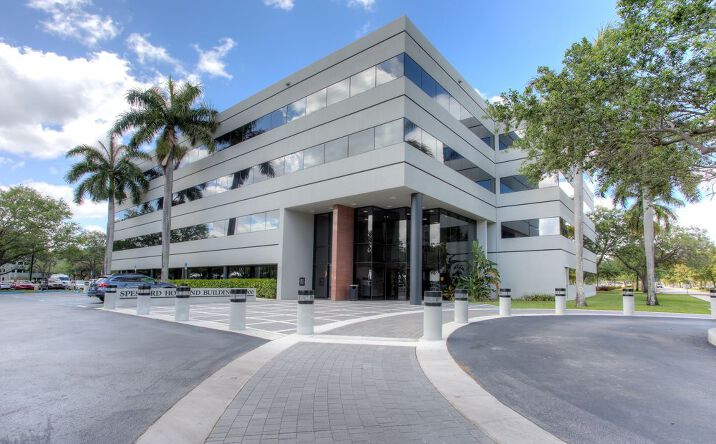 Pictures of Office property located at 8000 Governors Square Blvd, Miami Lakes, FL 33016 for lease - image #1