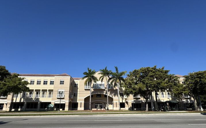 Pictures of Office property located at 15600 NW 67th Avenue, Miami Lakes, FL 33014 for lease - image #1