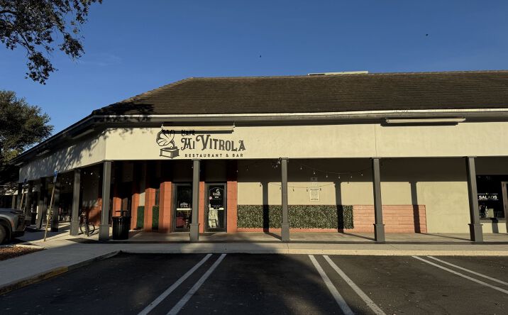 Pictures of Retail, Restaurant property located at 7970-8040 NW 154 Street, Miami Lakes, FL 33016 for lease - image #1