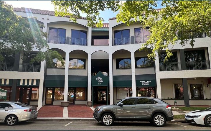 Pictures of Office property located at 15450 New Barn Rd, Miami Lakes, FL 33014 for lease - image #1
