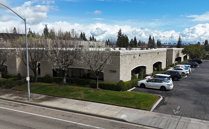 Pictures of Office property located at 7580 N Ingram Ave, Fresno, CA 93711 for lease - image #1