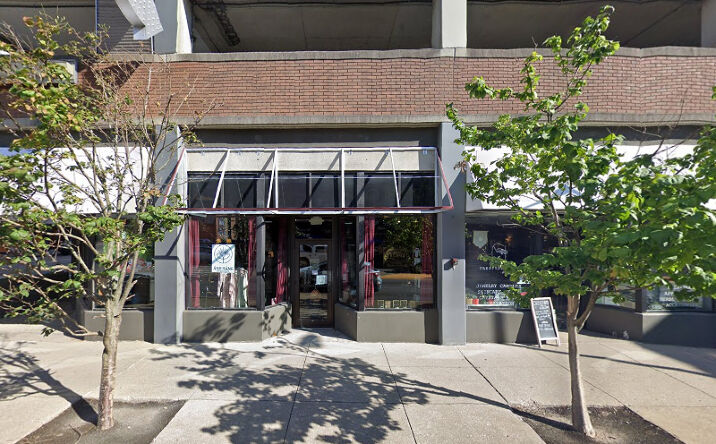 Pictures of Retail property located at 128 N Broadway, Lexington, KY 40507 for lease - image #1