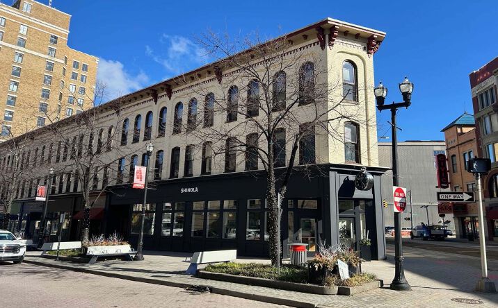 Pictures of Retail, Office property located at 40 Monroe Center St NW, Grand Rapids, MI 49503 for lease - image #1