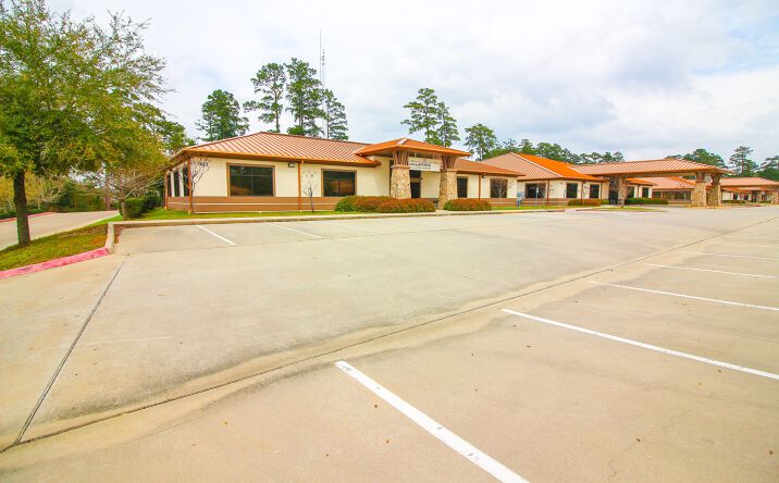 Pictures of Office property located at 103 Medical Park Lane, Huntsville, TX 77340 for lease - image #1