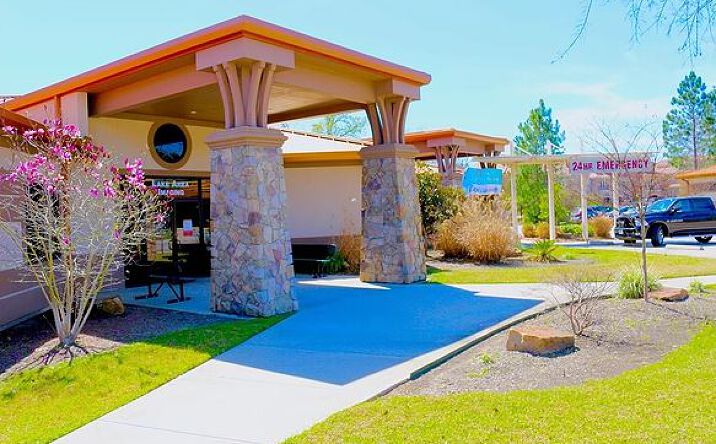 Pictures of Office property located at 18059 Hwy 105 W, Montgomery, TX 77356 for lease - image #1