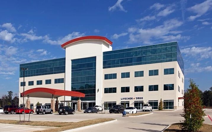 Pictures of Office, Land property located at 690 S Loop 336 W, Conroe, TX 77304 for lease - image #1