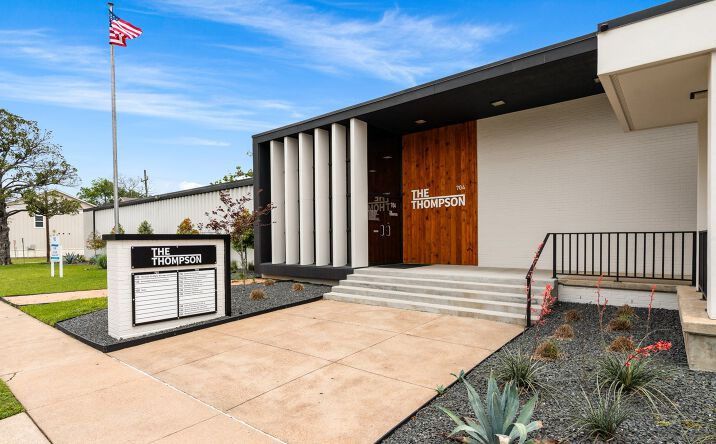 Pictures of Office property located at 704 N Thompson St, Conroe, TX 77301 for lease - image #1