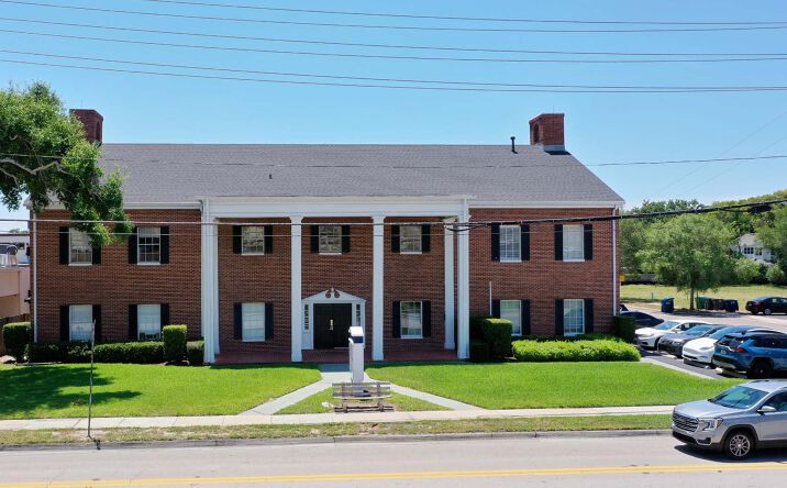 Pictures of Office property located at 255 N Lakemont Ave, Winter Park, FL 32792 for lease - image #1