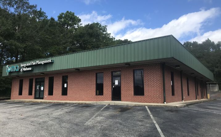 Pictures of Office property located at 7860 Cottage Hill Road, Mobile, AL 36695 for lease - image #1