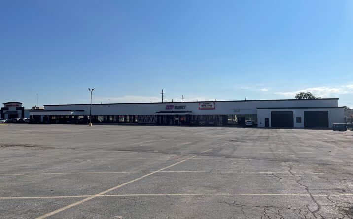 Pictures of Retail property located at 501 Murphy Rd, Stafford, TX 77477 for lease - image #1