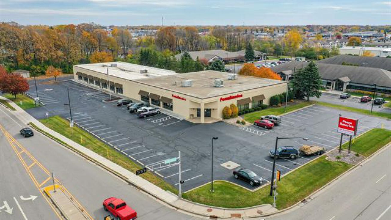 500 N Westhill Blvd, Appleton, WI 54914 - Retail Space for Lease