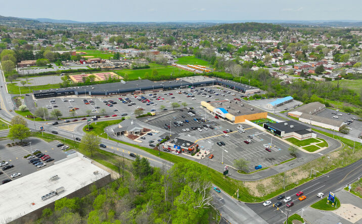 Pictures of Retail property located at 1895 New Holland Rd, Reading, PA 19607 for lease - image #1