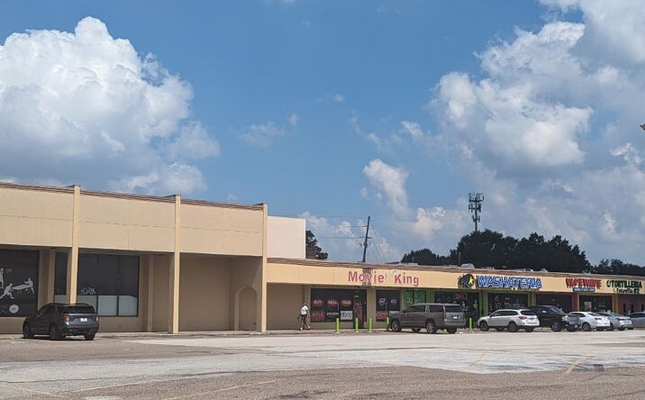 Pictures of Retail, Office, Restaurant property located at 11111 Huffmeister Rd, Houston, TX 77065 for lease - image #1