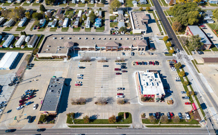 Pictures of Retail, Office, Restaurant property located at 710 S 13th St, Norfolk, NE 68701 for lease - image #1