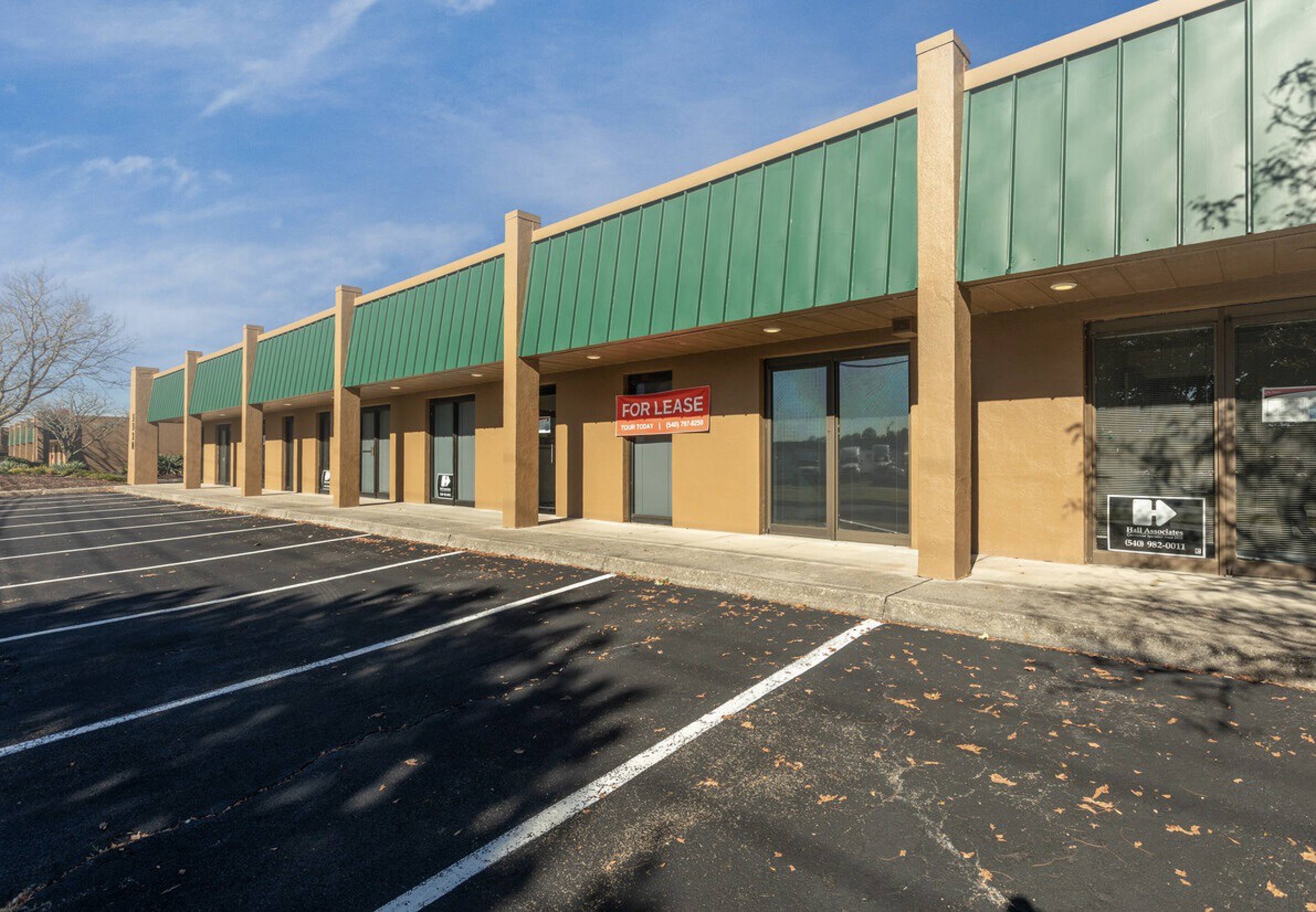 5306 Peters Creek Rd, Roanoke, VA 24019