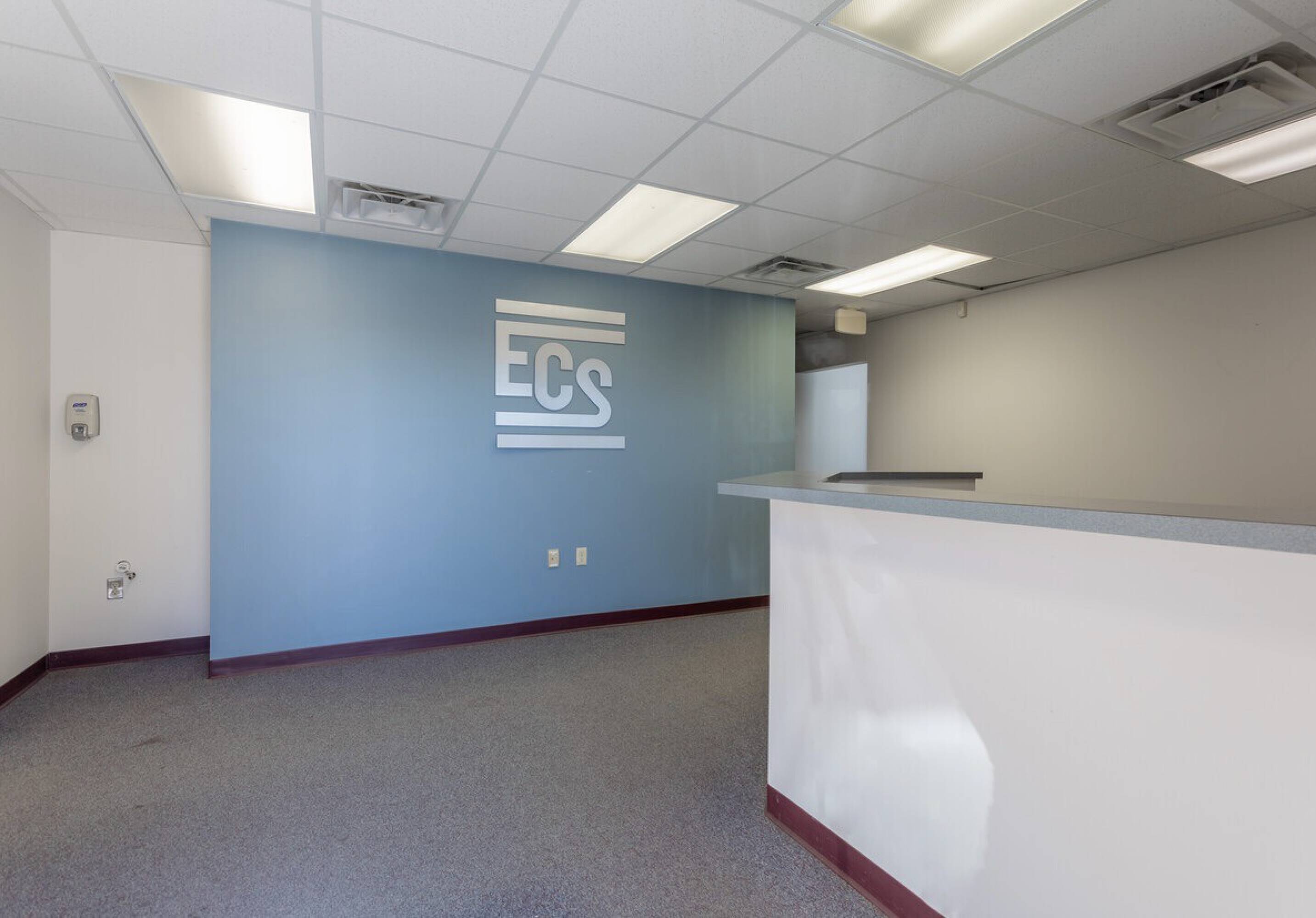 5306 Peters Creek Rd, Roanoke, VA 24019