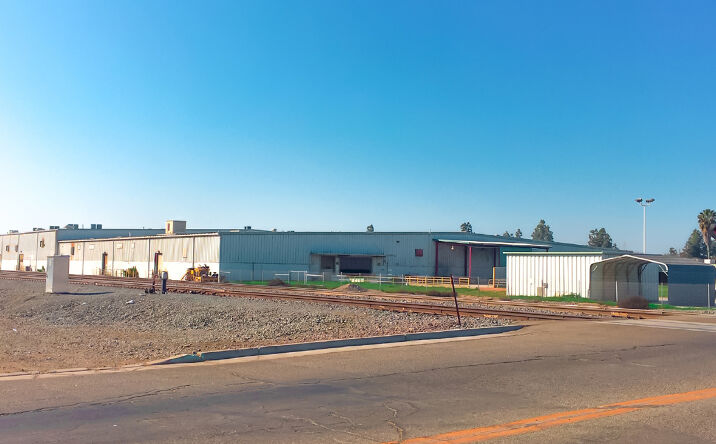 Pictures of Industrial property located at 10555 Iona Ave, Hanford, CA 93230 for lease - image #1
