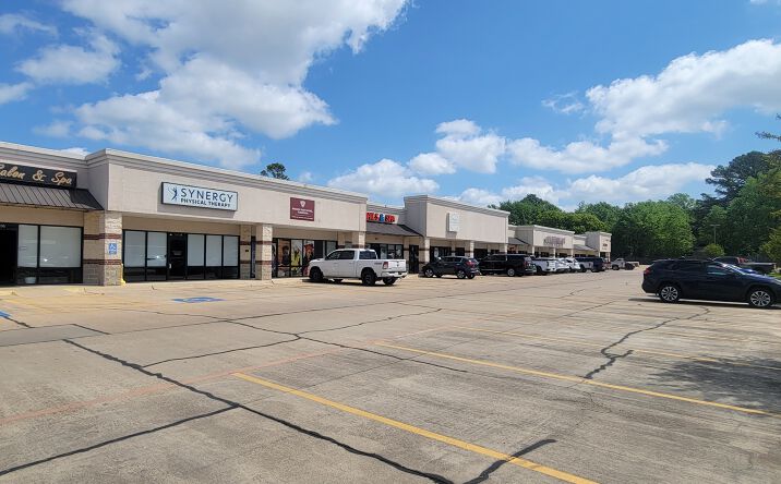 Pictures of Retail property located at 3448 Summerhill Rd, Texarkana, TX 75503 for lease - image #1
