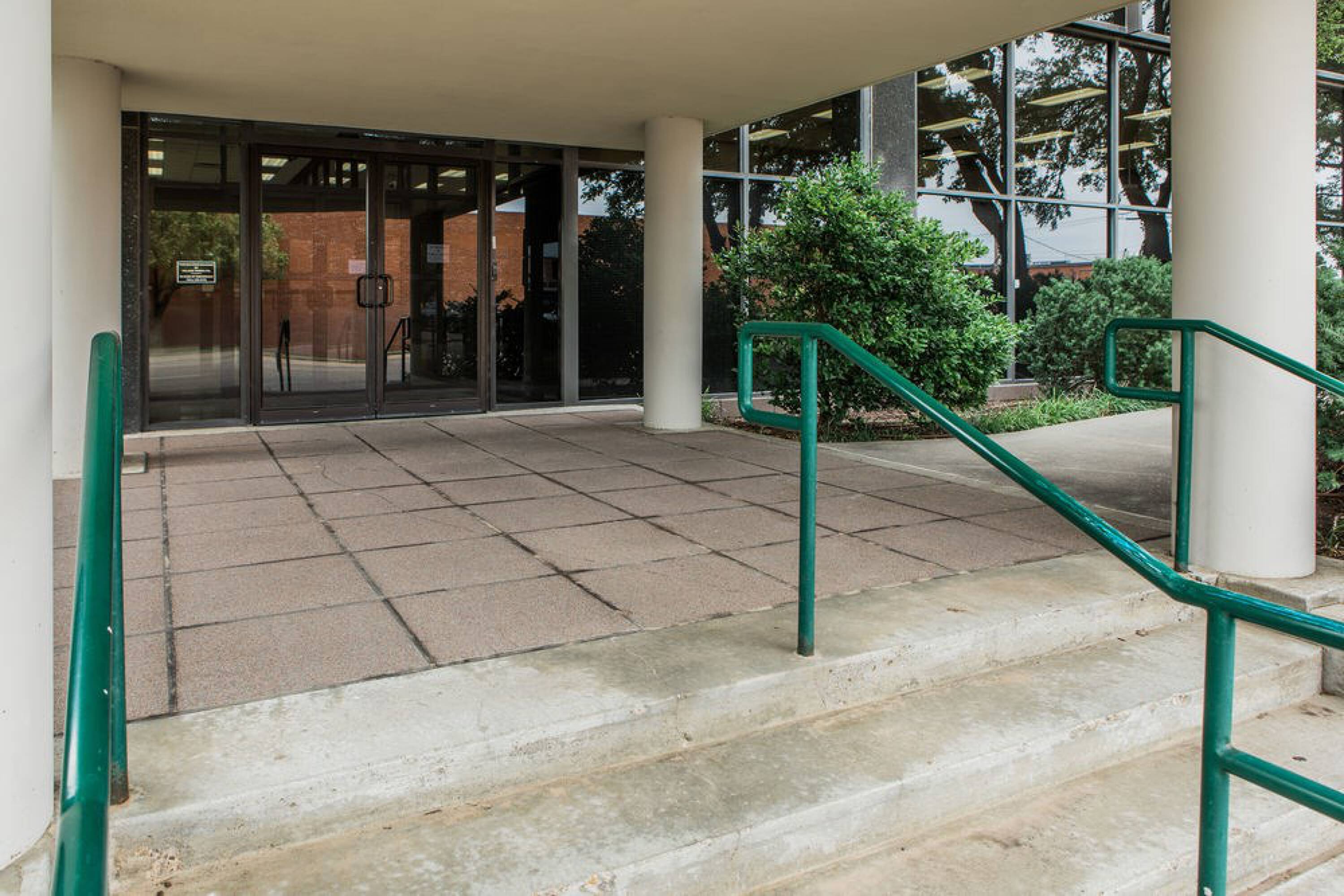 2201 Civic Cir, Amarillo, TX 79109