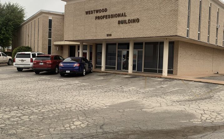 Pictures of Office property located at 598 Westwood Dr, Abilene, TX 79603 for lease - image #1