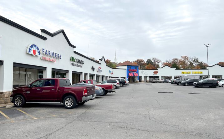 Pictures of Retail property located at 400 - 540 Plaza Court, Sand Springs, OK, Sand Springs, OK 74063 for lease - image #1