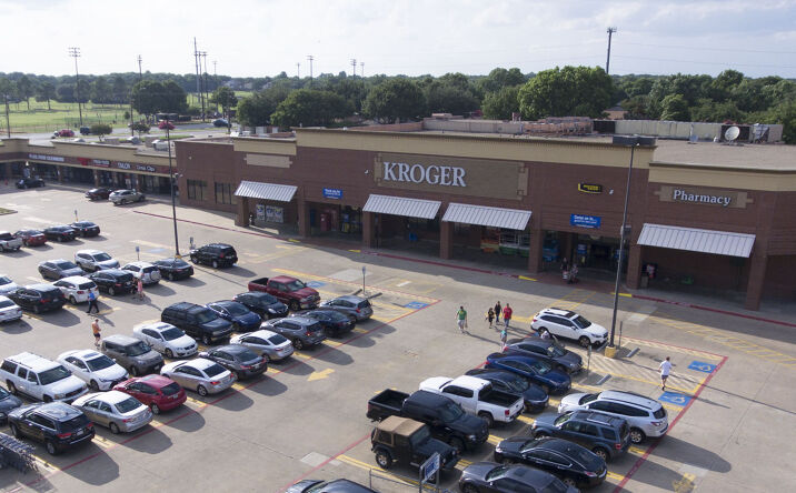 Pictures of Retail property located at 2101 Harwood Rd, Bedford, TX 76021 for lease - image #1