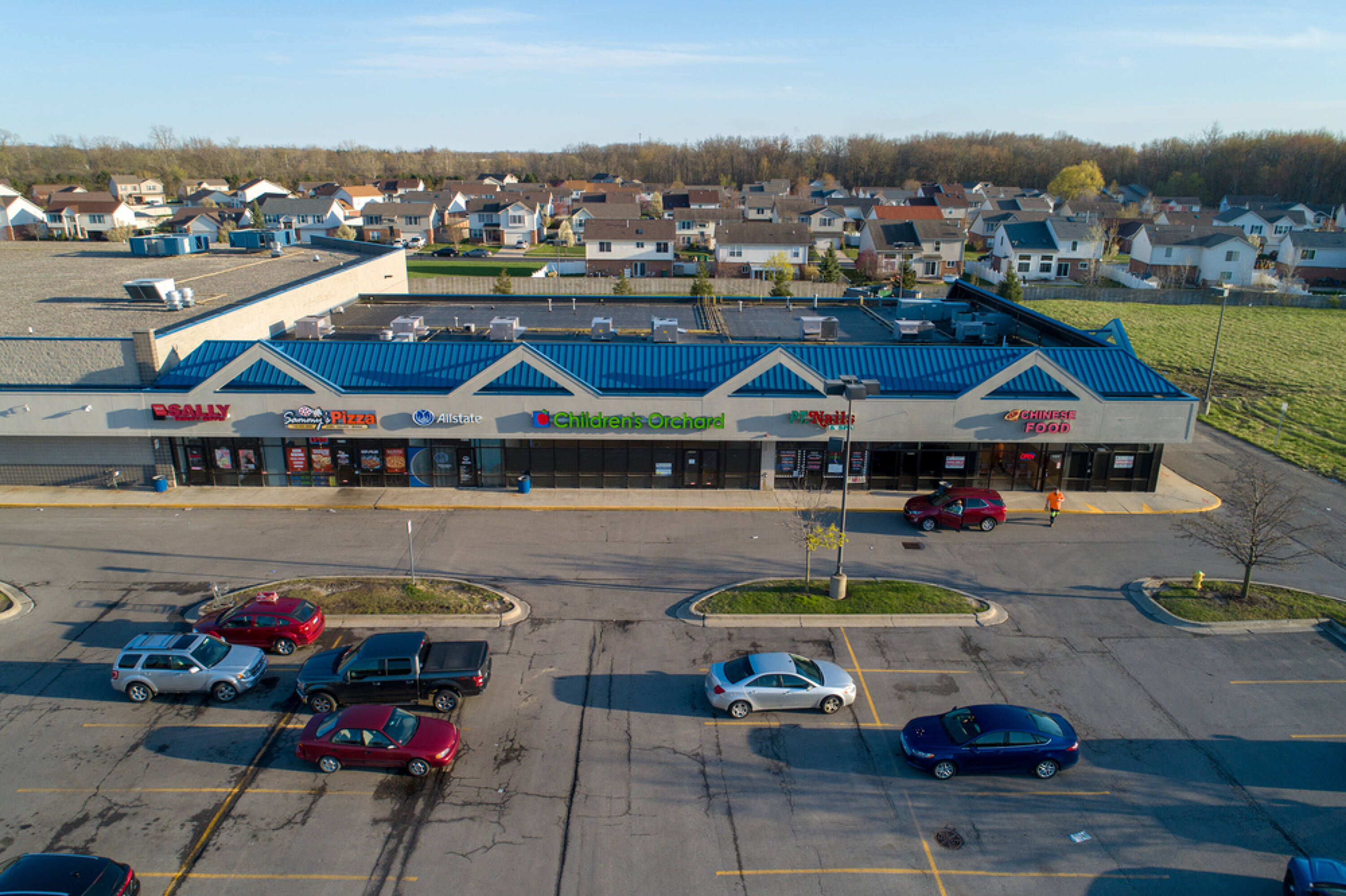 20761 Gibraltar Rd, Brownstown Charter Township, MI 48183