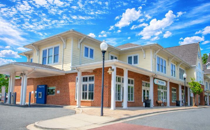 Pictures of Retail, Office, Restaurant property located at 110 Matthews Station St, Matthews, NC 28105 for lease - image #1