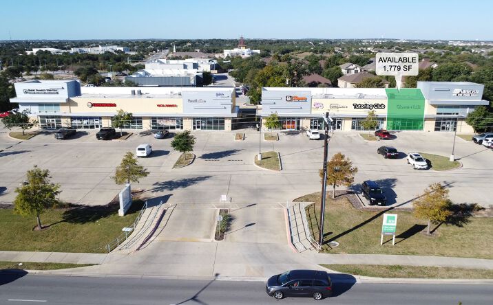 Pictures of Retail property located at 111 N Vista Ridge Blvd, Cedar Park, TX 78613 for lease - image #1
