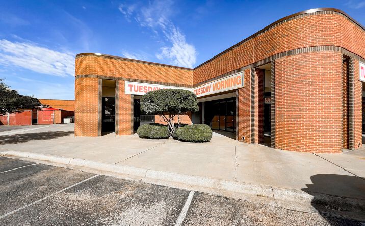 Pictures of Retail property located at 4610 N Garfield St, Midland, TX 79705 for lease - image #1