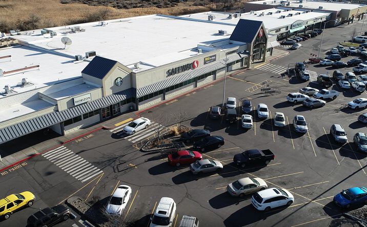 Pictures of Retail property located at 601 S Pioneer Way, Moses Lake, WA 98837 for lease - image #1